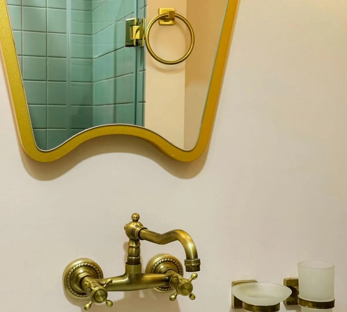 Chic Studio Near Fabrika-By Wehost Tbilisi Holiday home
